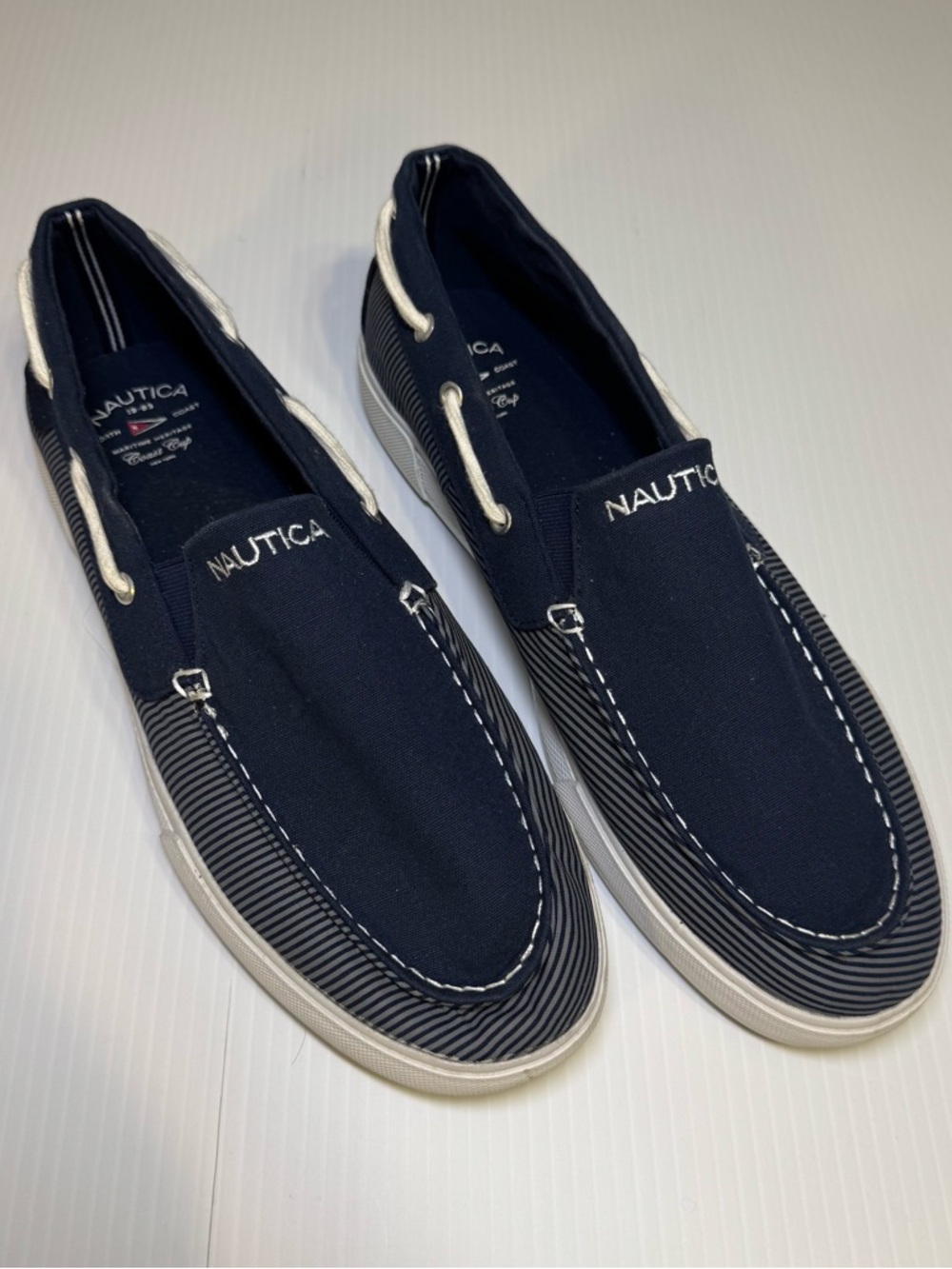 Nautica Nautical Preppy Doubloon Mens 13 Navy Blue Striped Boat Shoes Slip On